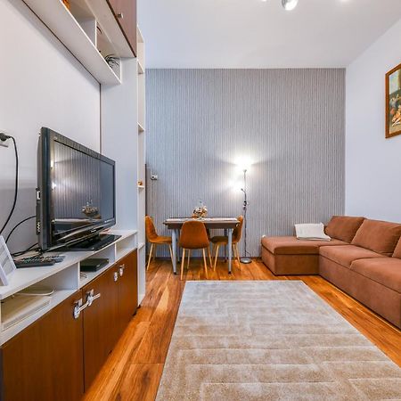Glam Apartment Cluj-Napoca Eksteriør billede